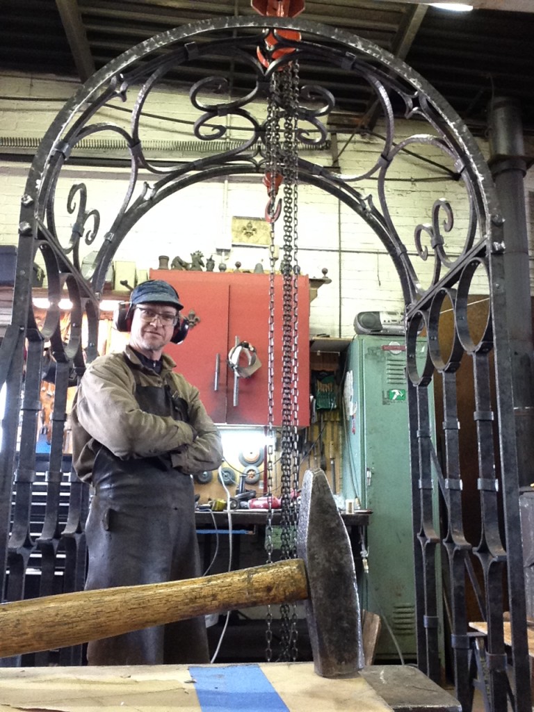Custom_Garden_Arbor
